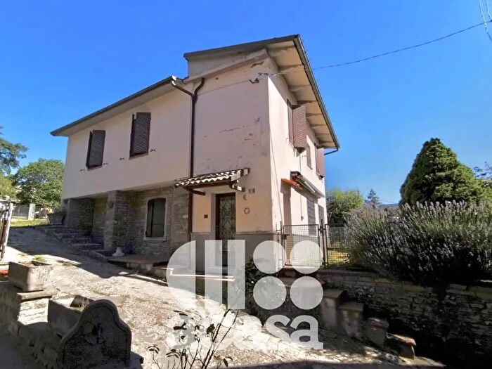 Casa con 5 locali in vendita in Verghereto