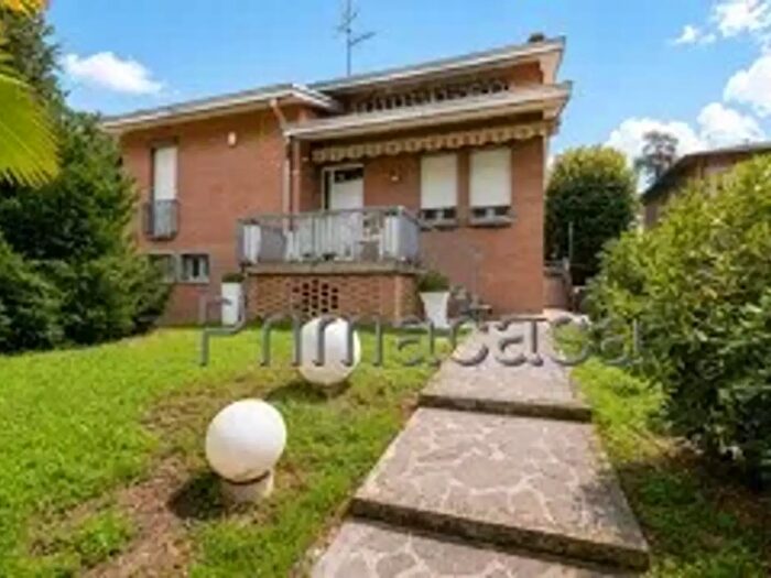 Casa con 6 locali in vendita in Via Asioli C, Correggio