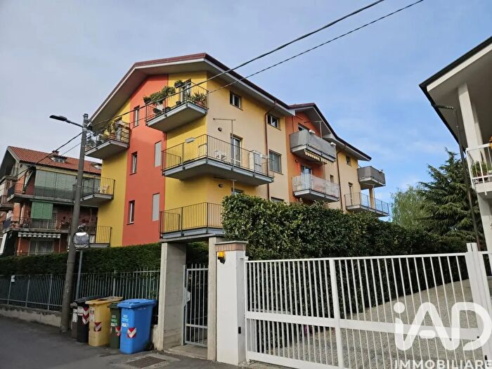 Appartamento trilocale in vendita in Via Tenente Raverdino, Castellamonte