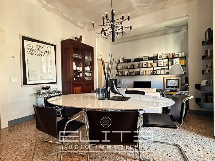 Appartamento con 6 locali in vendita in Ancona