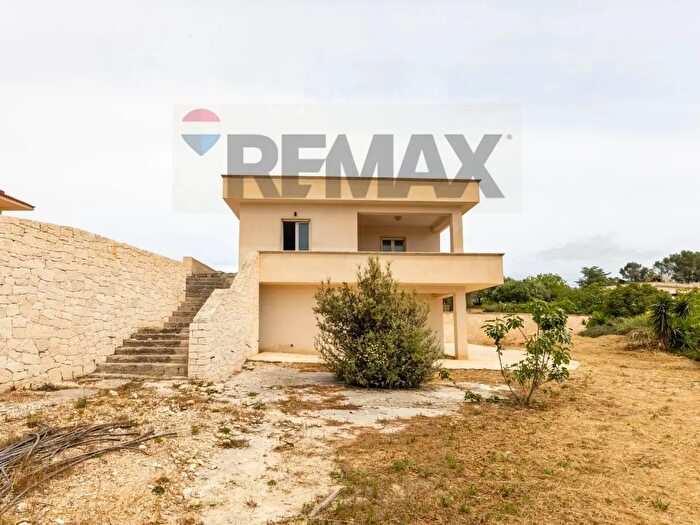 Casa con 7 locali in vendita in Contrada Paretone Zona, Martina Franca