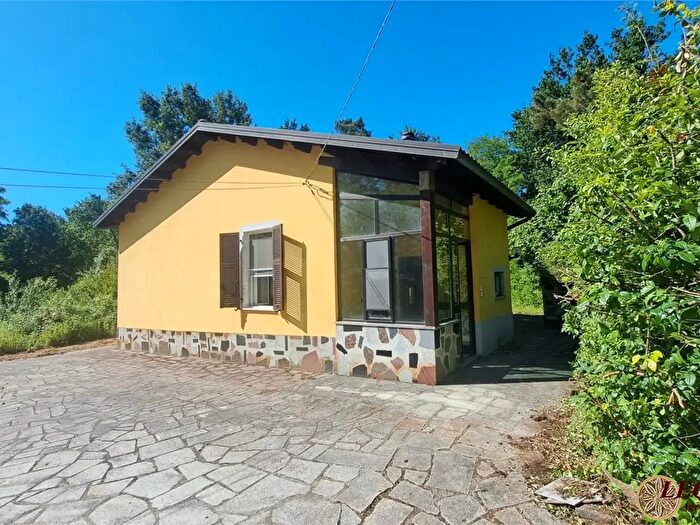 Casa con 5 locali in vendita in Via Ronco, Aulla