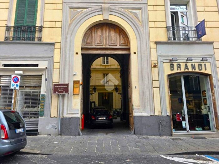 Casa monolocale in affitto in Via domenico morelli, Chiaia, Napoli
