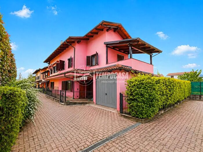 Casa quadrilocale in vendita in Via Oglianico, Rivarolo Canavese