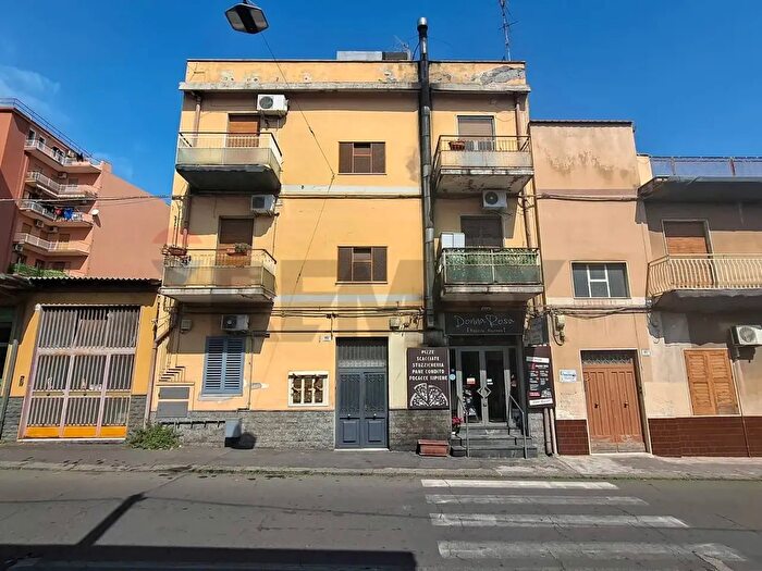Appartamento quadrilocale in vendita in Via Pietro Novelli, Catania