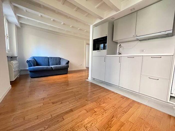 Appartamento bilocale in affitto in Largo Benedetto Cairoli, Cadorna Castello, Milano