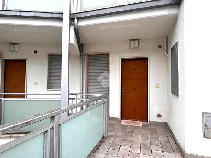 Appartamento bilocale in vendita in Via della Croce Rossa, LAquila