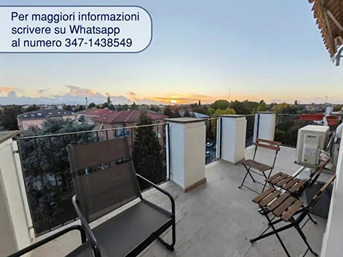 Appartamento trilocale in affitto in Via Lisbona, Parma