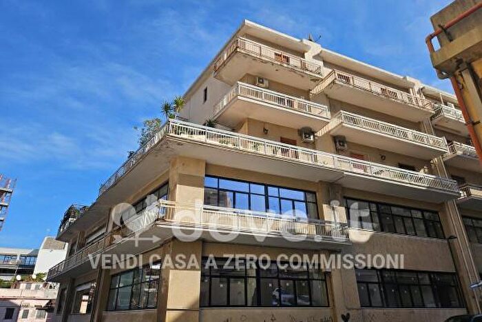 Appartamento con 5 locali in vendita in Via Vallone Petrara Snc, Reggio Calabria
