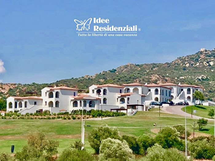 Appartamento trilocale in vendita in Via Stazzu Canu, Olbia