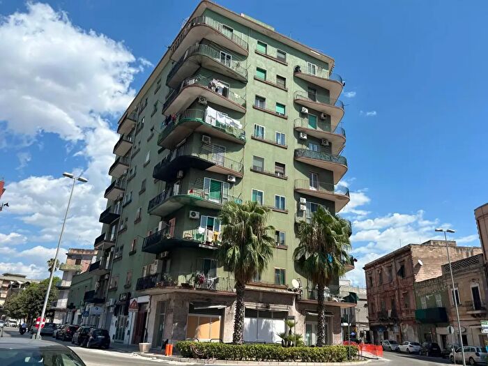 Appartamento bilocale in vendita in Via Raimondello Orsini, Taranto