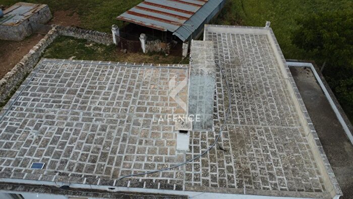 Casa trilocale in vendita in Strada Grasitello Zona d, Martina Franca