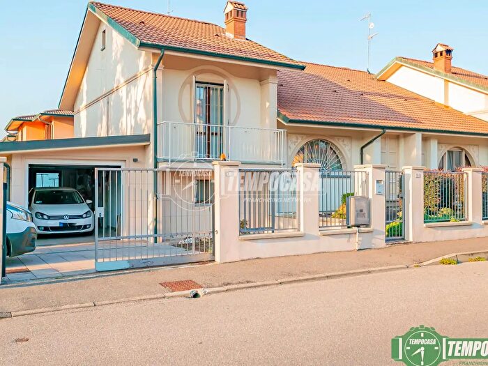 Casa quadrilocale in vendita in Via P Pavesi, Pieve Fissiraga