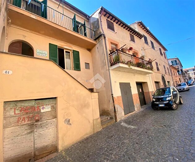 Appartamento quadrilocale in vendita in Corso Giacomo Matteotti, Valentano