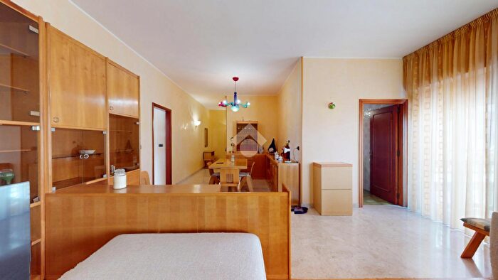 Appartamento trilocale in vendita in Via Corso dei Mille, Martina Franca