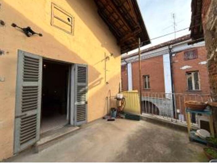 Appartamento quadrilocale in affitto in Via Cesare Vercellone, Cavaglià