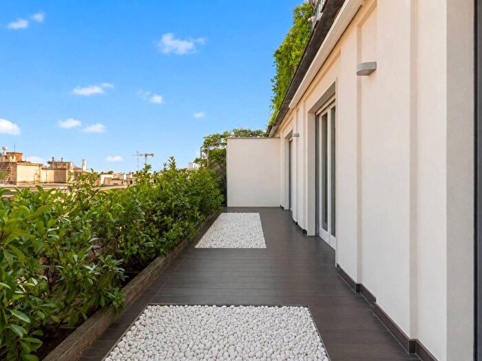 Appartamento trilocale in affitto in Via Matteo Bandello, San Vittore, Milano
