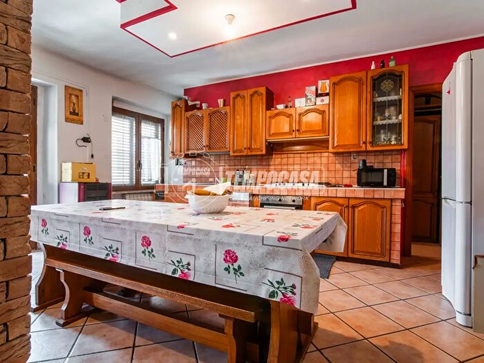 Appartamento trilocale in vendita in Via Cesare Battisti, Bulgarograsso