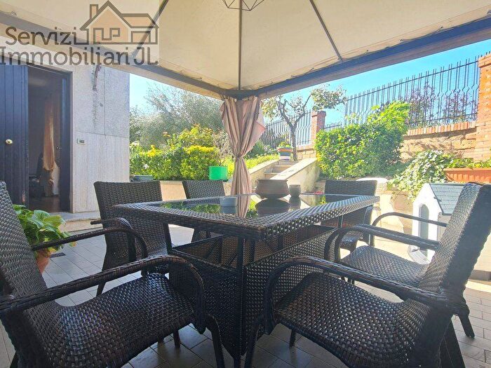 Appartamento con 6 locali in affitto in Via Cassia, Tomba di Nerone, Roma