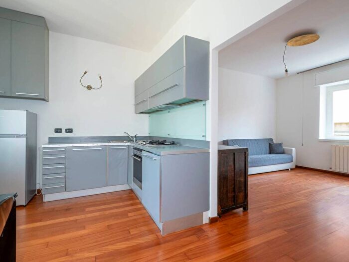 Appartamento trilocale in affitto in Via della Vittoria, Colognola, Bergamo