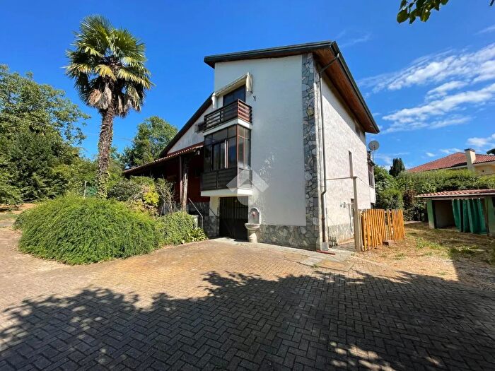 Casa con 7 locali in vendita in Strada Sabena, Pecetto Torinese