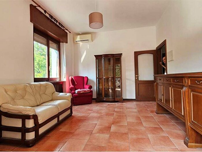 Appartamento quadrilocale in affitto in Monte Rosa Lotto, Milano