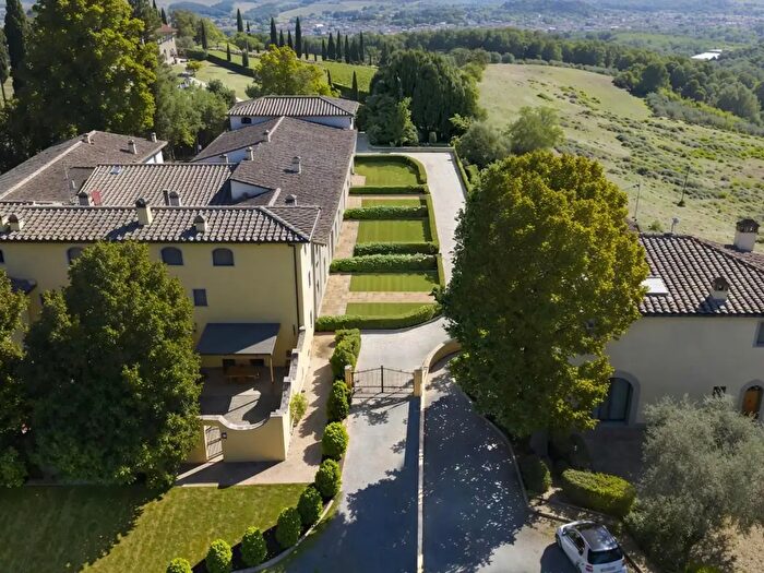 Appartamento trilocale in vendita in Calità Badia a Ce, Gambassi Terme