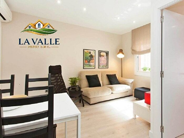 Appartamento bilocale in affitto in Via Mariano Stabile, Roma Cavour, Palermo