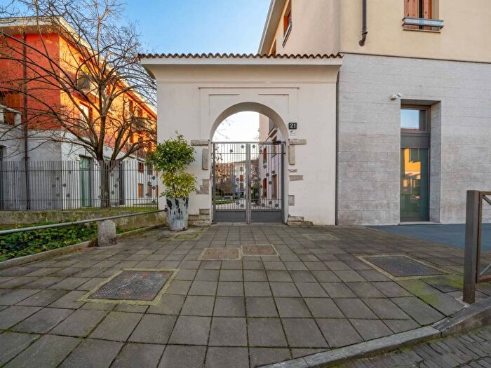 Appartamento bilocale in affitto in Via Magolfa, Navigli Darsena, Milano