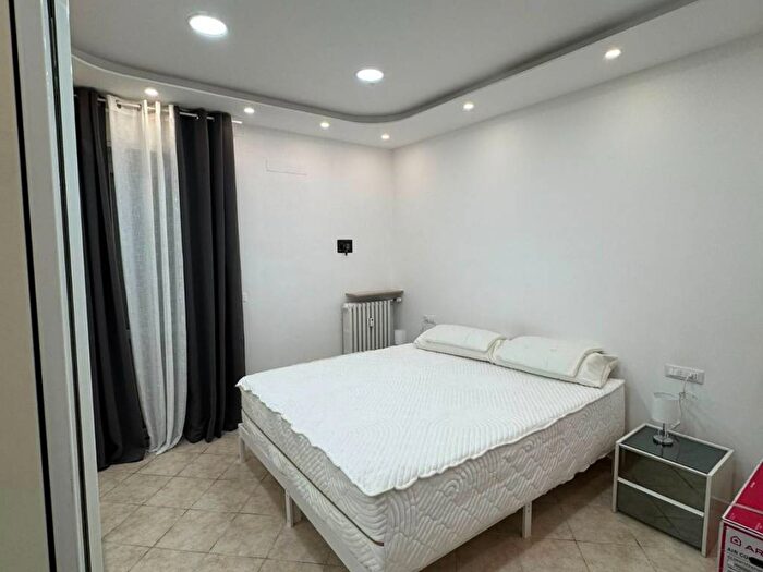 Appartamento trilocale in affitto in Via Tortona, Piazza Genova, Alessandria