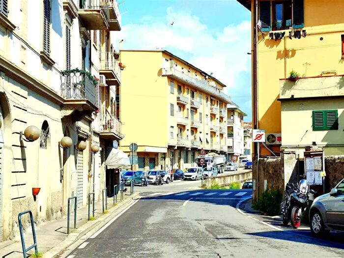 Appartamento quadrilocale in vendita in Lastra A Signa