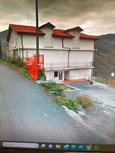 Appartamento quadrilocale in vendita in Frazione Poggio, Casanova Lerrone