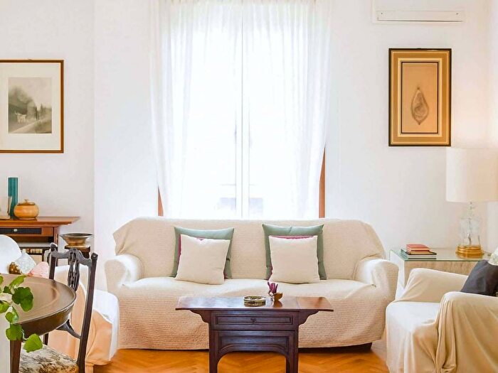 Appartamento trilocale in affitto in Viale Beatrice dEste, Bocconi, Milano