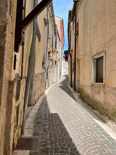 Casa quadrilocale in vendita in Vicolo Ercole Fornelli Isernia, Fornelli