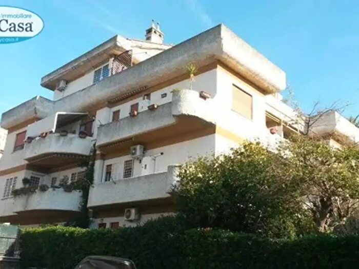 Appartamento bilocale in vendita in Via Raffaello Sanzio, Santa Marinella