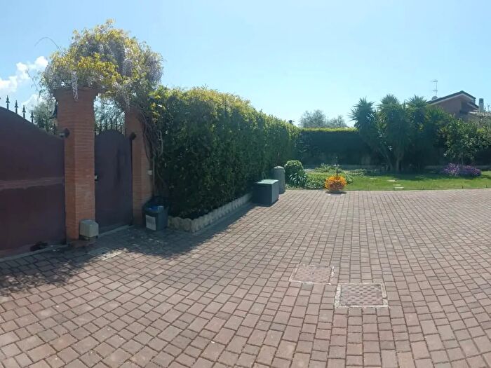 Appartamento bilocale in affitto in Via Divino Amore, Marino