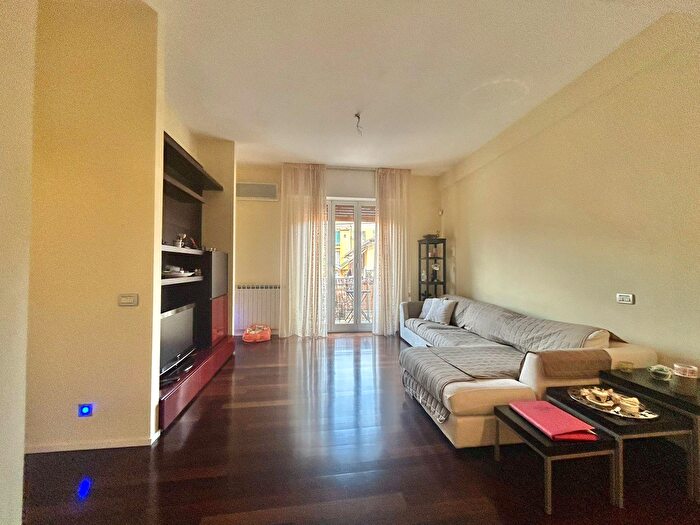 Appartamento trilocale in vendita in Sarzana