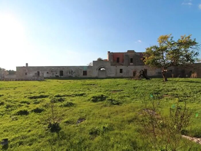 Casa con 5 locali in vendita in Via Lupara, Pulsano