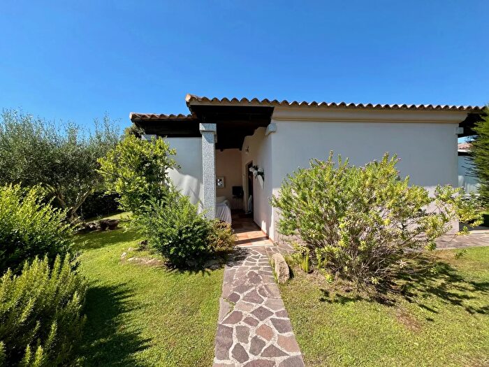 Casa quadrilocale in vendita in Traversa di Lu Pitrali, San Teodoro