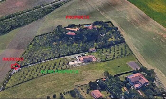 Casa con 6 locali in vendita in Via Pedica Cavalloni, Roma