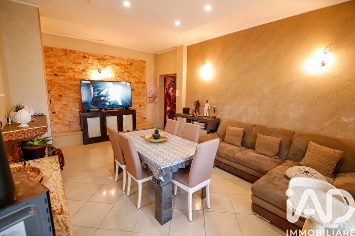 Appartamento trilocale in vendita in Viale Mughetti, Torino