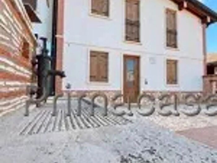 Casa trilocale in vendita in Via Roversello, Veronella