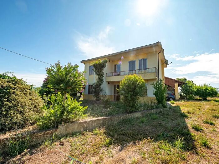 Casa con 7 locali in vendita in Via Grazia Deledda, Tribano