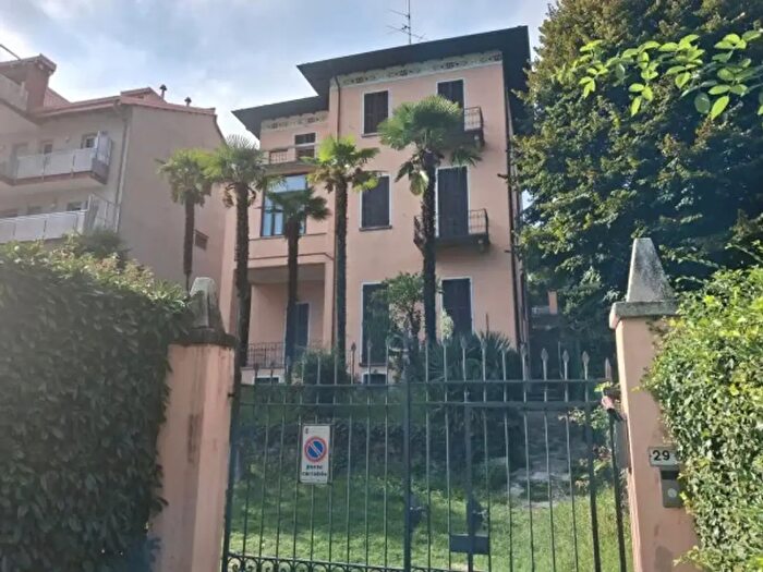 Appartamento trilocale in affitto in Lungolago Antonio Gramsci, Omegna