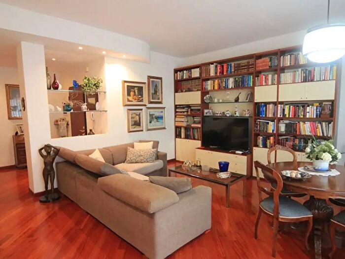 Appartamento bilocale in vendita in Via Monte Bianco, Monza