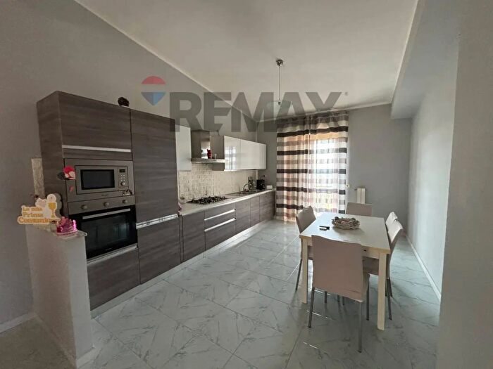 Appartamento con 5 locali in vendita in Via Giosuè Carducci, Apice