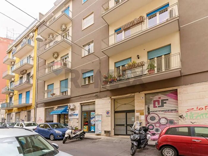 Appartamento trilocale in vendita in Via Verona, Catania