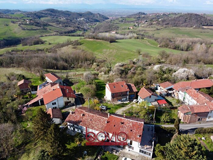 Casa con 5 locali in vendita in Via Piazzone, Brozolo