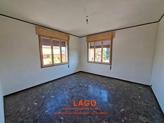 Appartamento con 5 locali in vendita in Nove