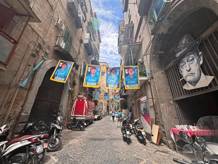 Appartamento quadrilocale in vendita in Via Santa Maria Antesaecula, Napoli